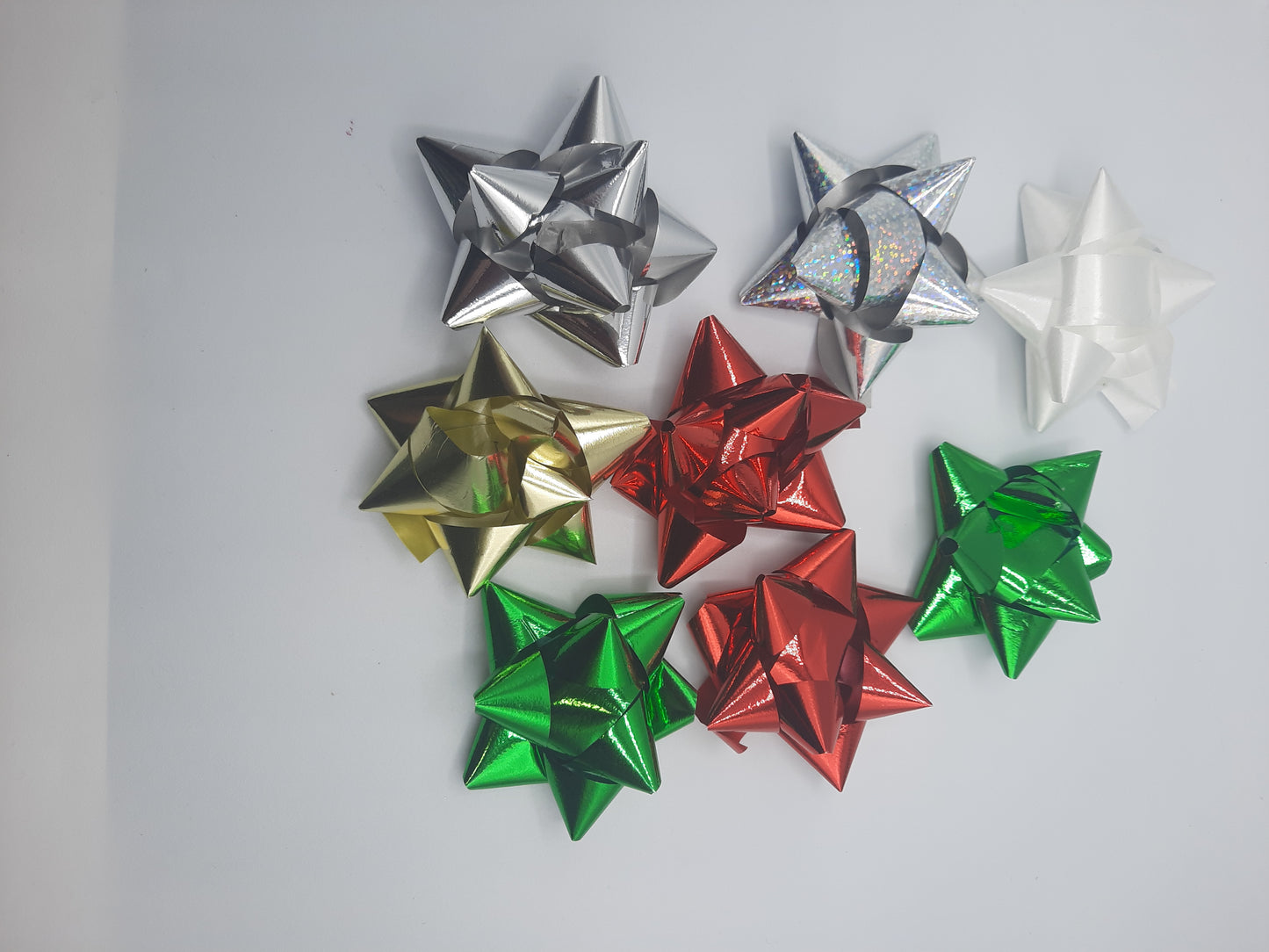 Bows for decorating gift boxes and other items 8 pieces of assorted bows for gift decor