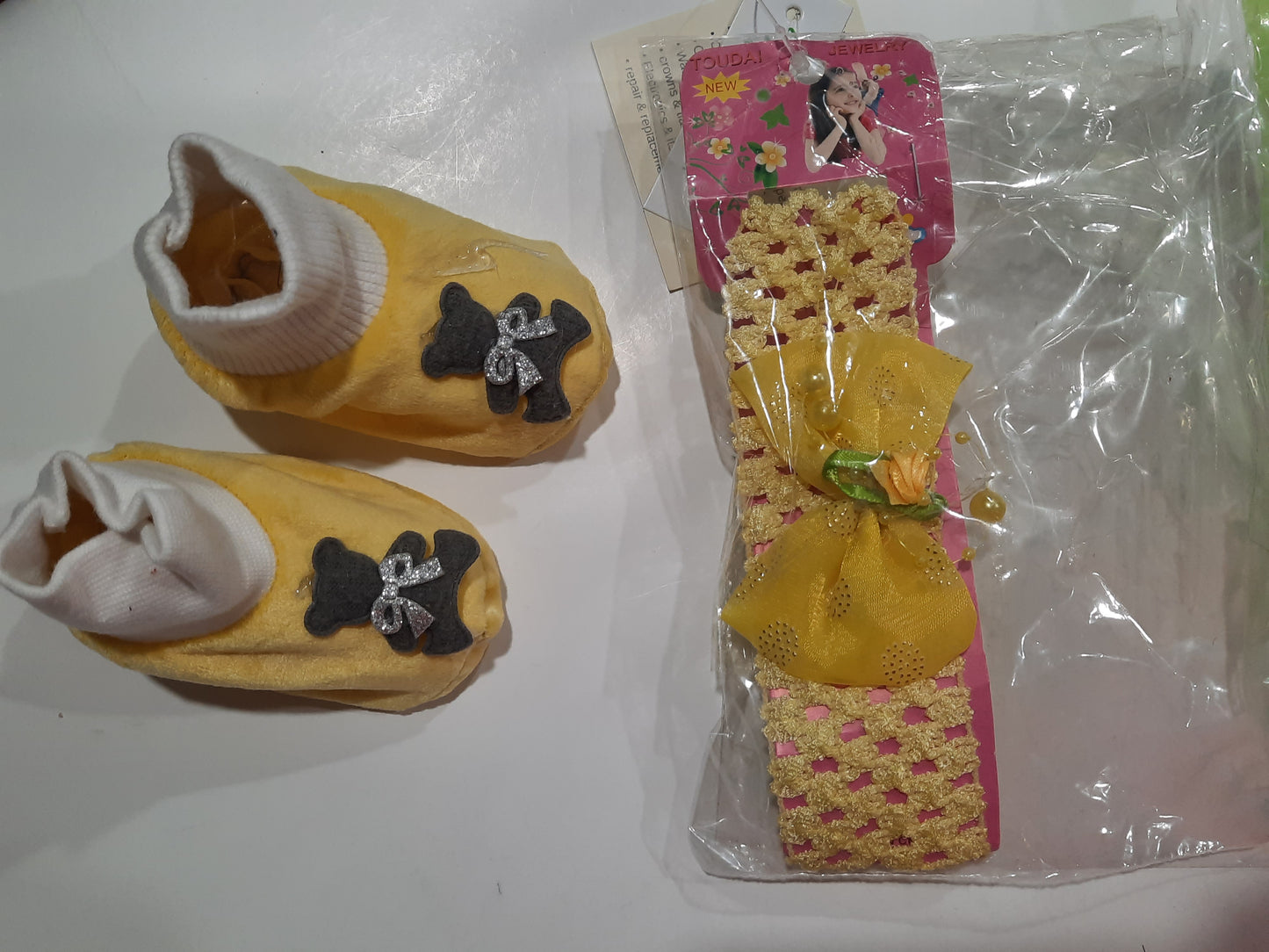 Belles chaussettes antidérapantes en peluche pour nouveau-né en coton, mode enfant en bas âge, filles garçons, chaussettes douces et mignonnes, vêtements pour bébé