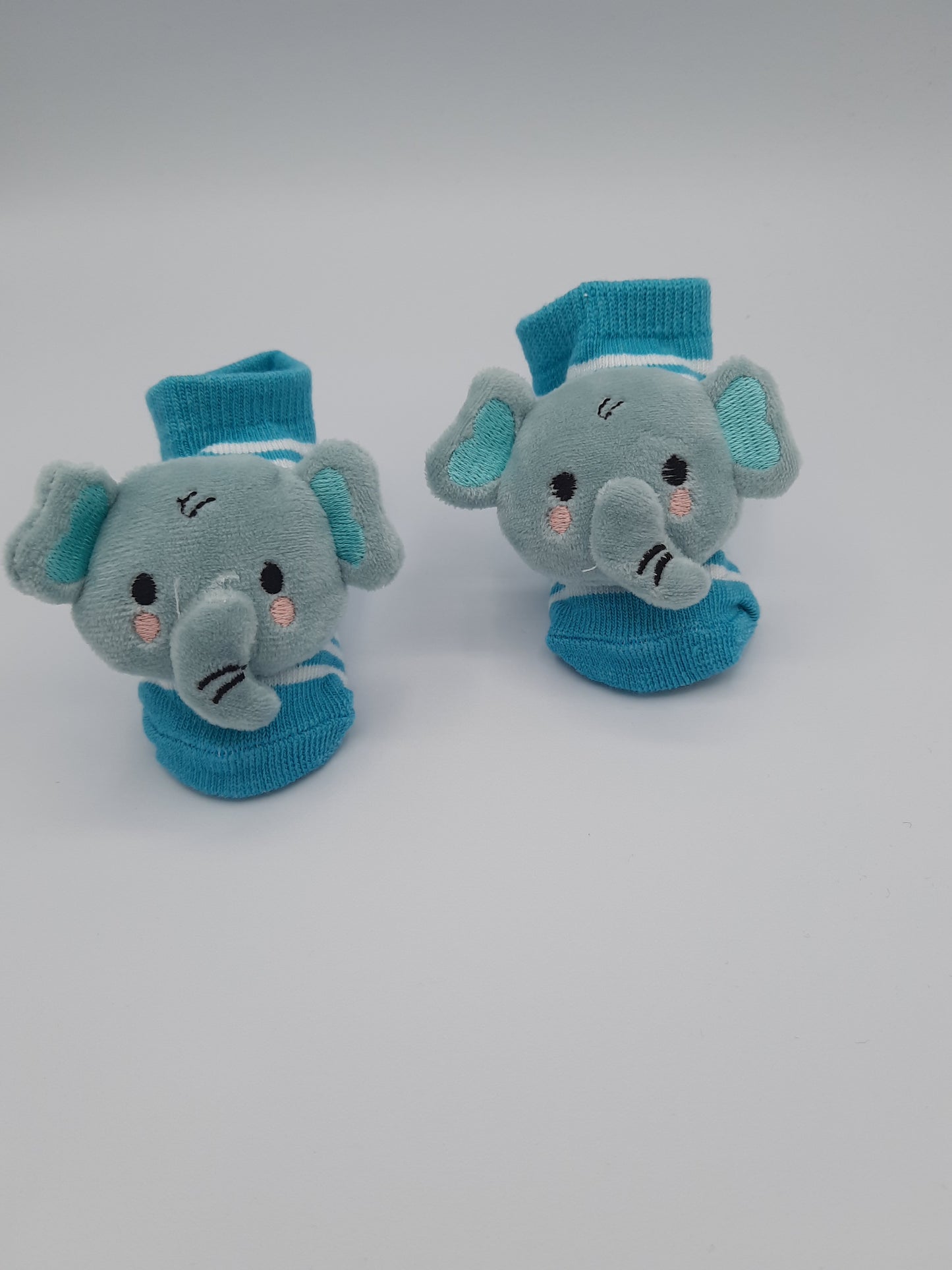 جوارب أطفال حديثي الولادة من القطيفة غير قابلة للانزلاق مصنوعة من القطن على شكل دمية كرتونية جوارب أطفال عصرية للأطفال الصغار من البنات والأولاد أحذية ناعمة لطيفة ملابس أطفال