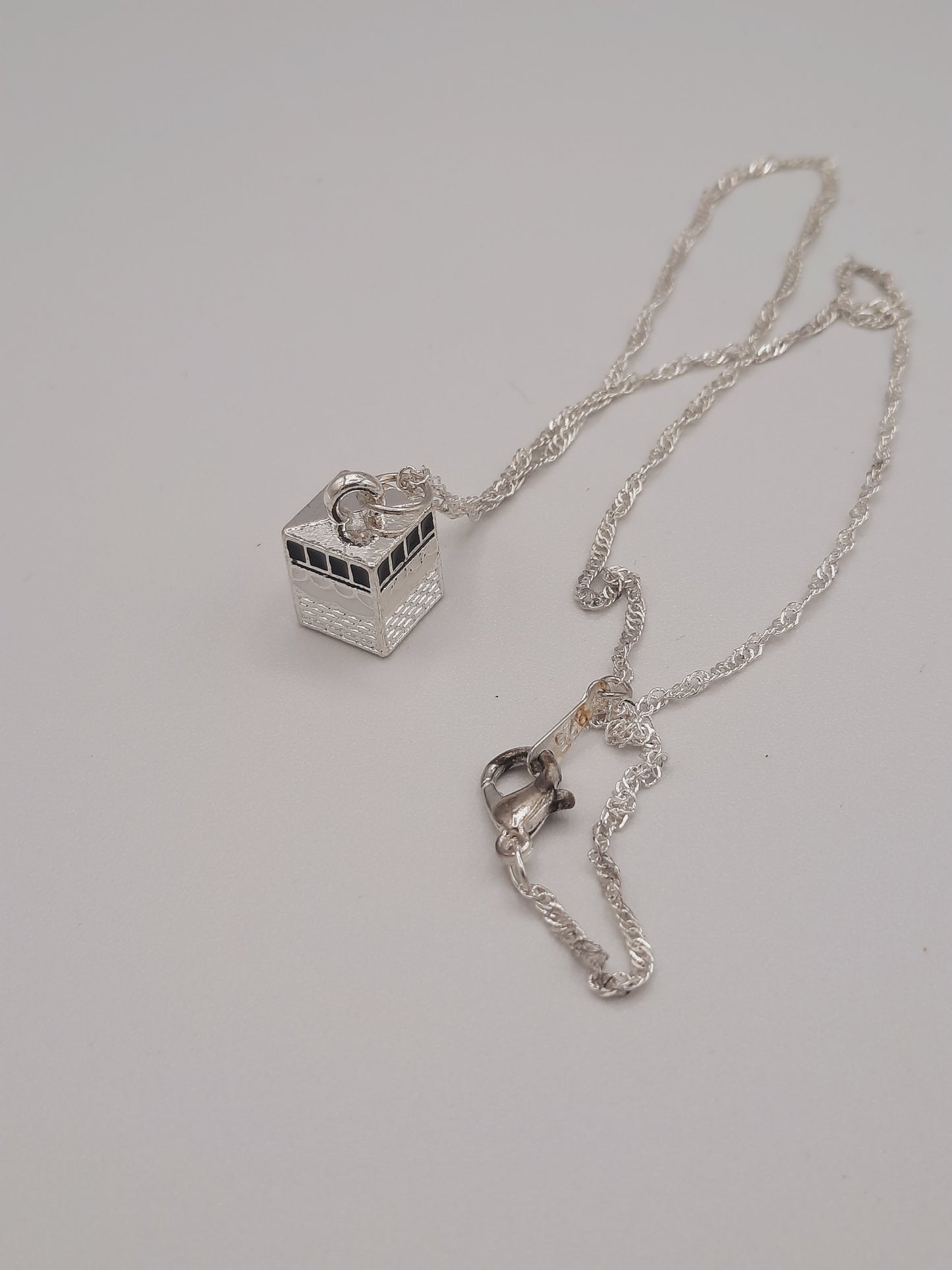 Islam muslim kaaba in mecca pendant muslim silver-plated kaaba pendant with chain