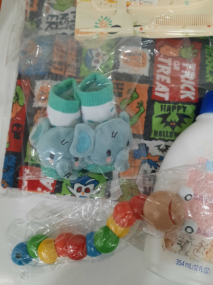 Baby clothing gift sets ideal for baby showers and new born baby occasions - SET D