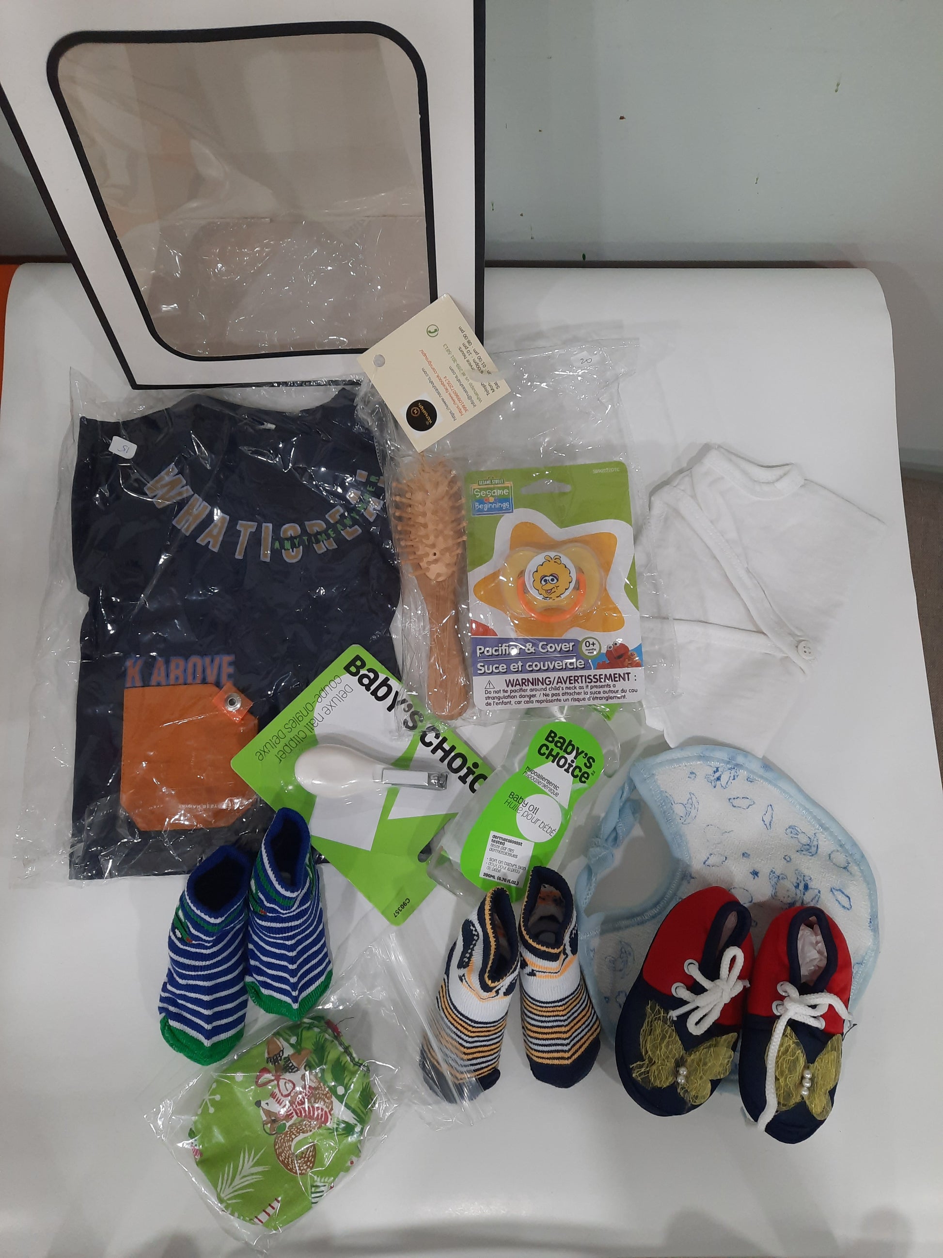 Baby clothing gift sets ideal for baby showers and new born baby occasions - SET E - NATASHAHS