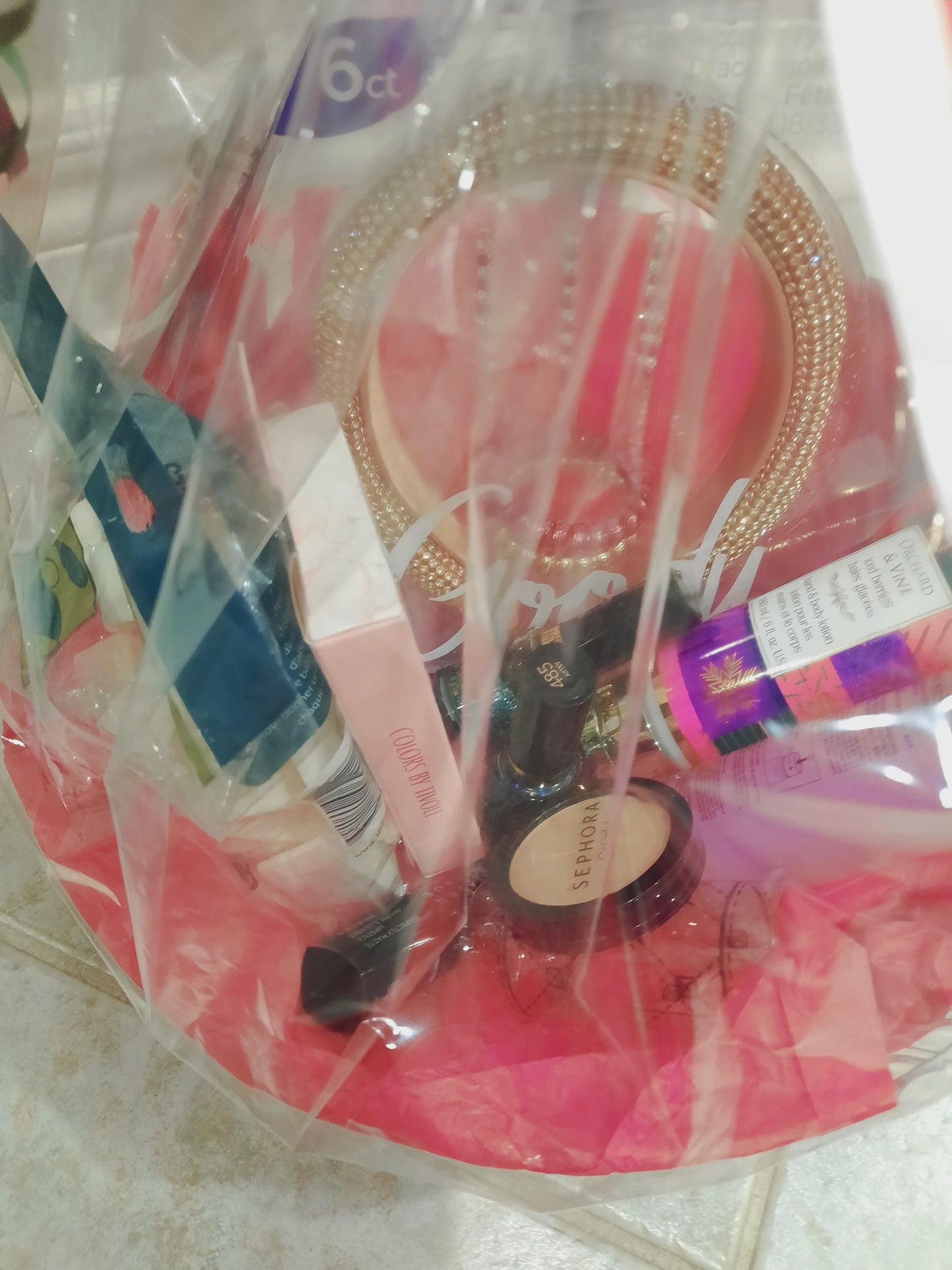 Gift basket for a gorgeous lady with all makeup essentials taht a girl needs