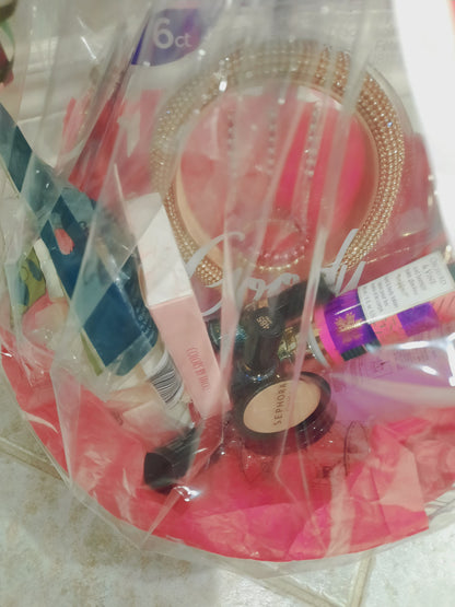 Gift basket for a gorgeous lady with all makeup essentials taht a girl needs