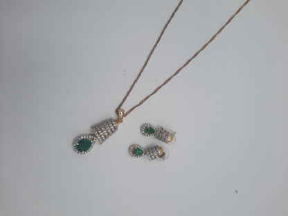 Beautiful zircons and semi precious stones pendant earrings set