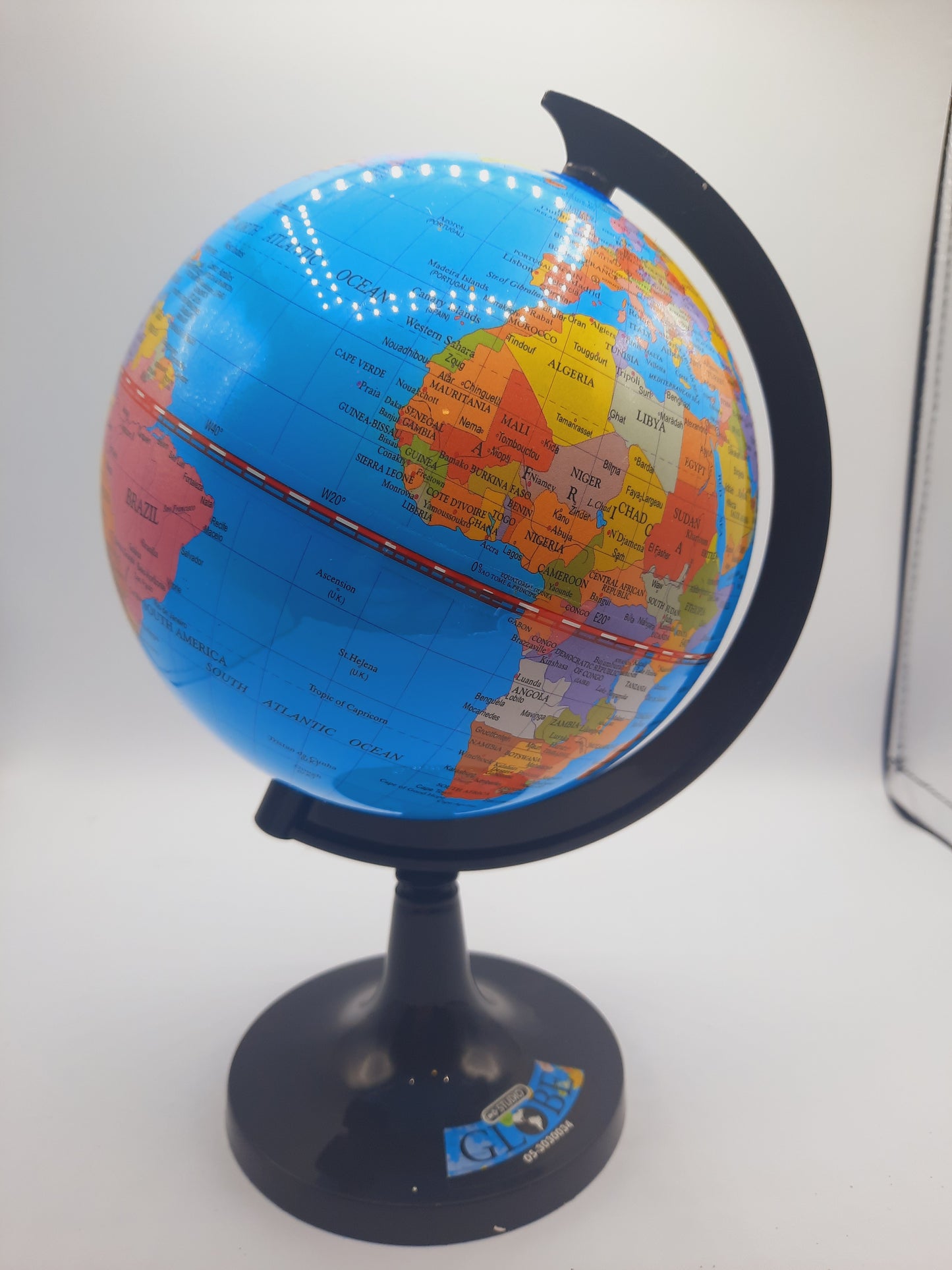 Globe on stand world map 14.2 diacm