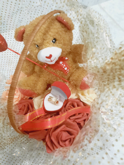 Gift basket with a ring and roses for proposing your loved ones