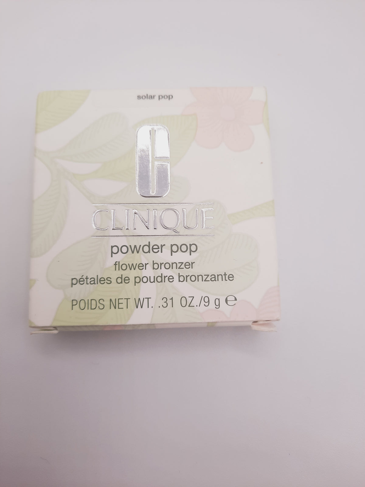 Clinique Powder Pop Flower Bronzer in the shade Solar Pop.