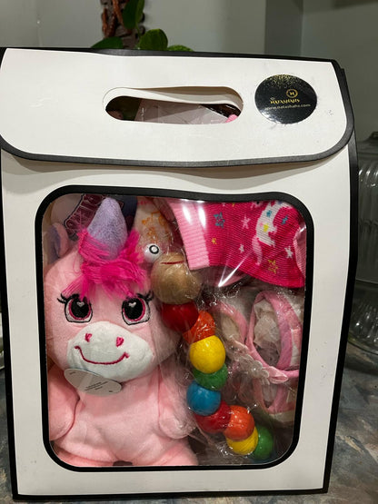 Baby clothing gift sets ideal for baby showers and new born baby occasions - SET I