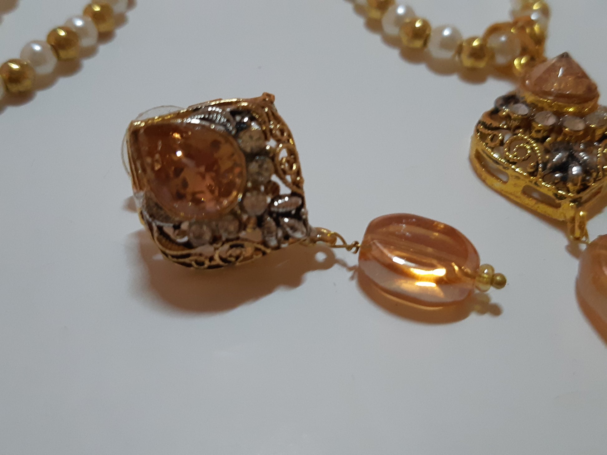 Champagne stones Golden Base Pendant Set - NATASHAHS