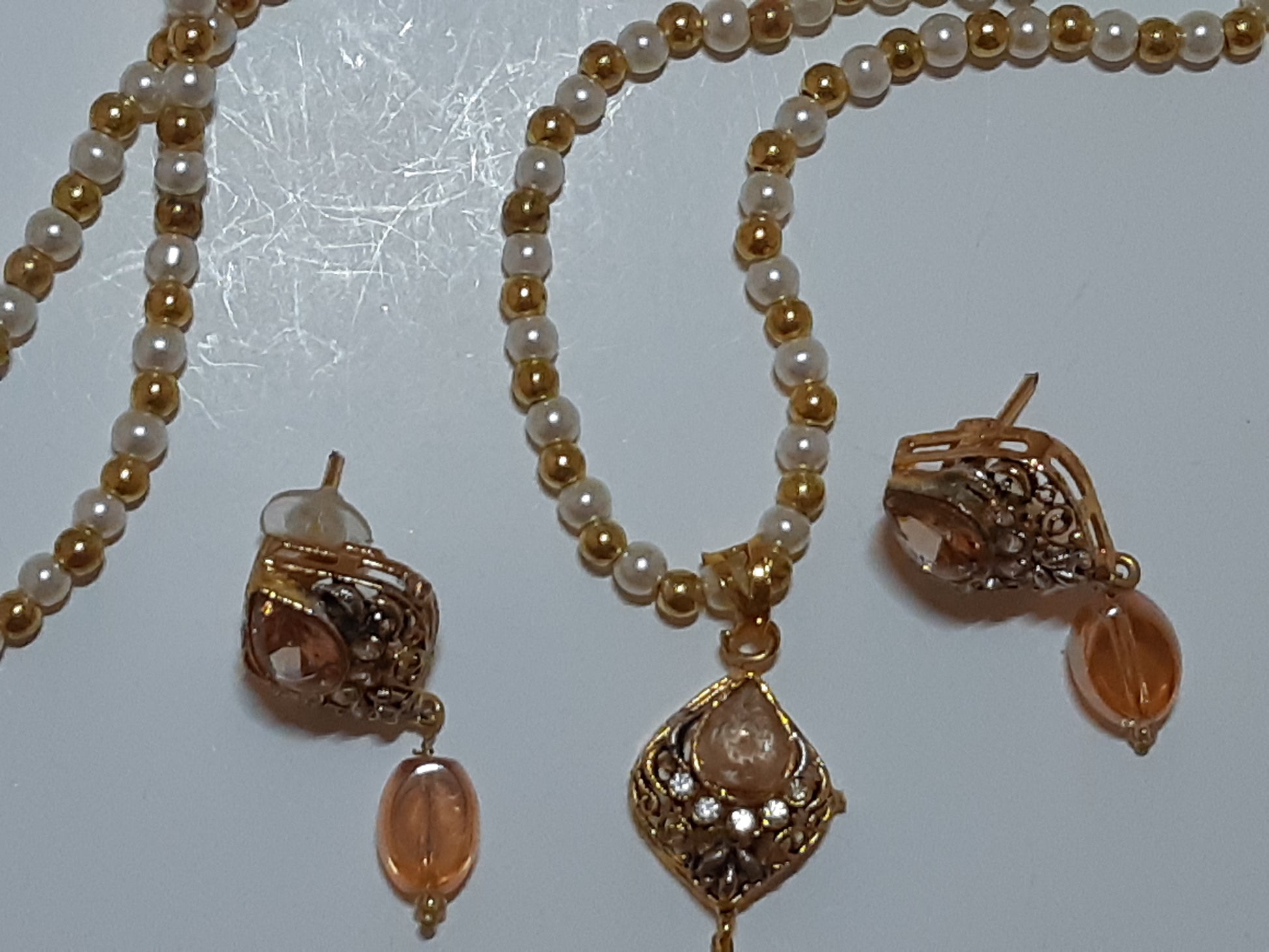 Champagne stones Golden Base Pendant Set - NATASHAHS