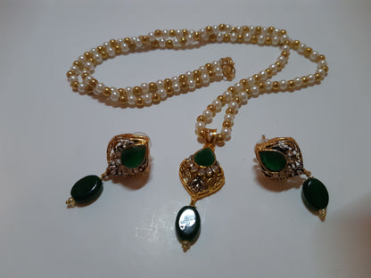 Green Golden Base Pendant Set - NATASHAHS