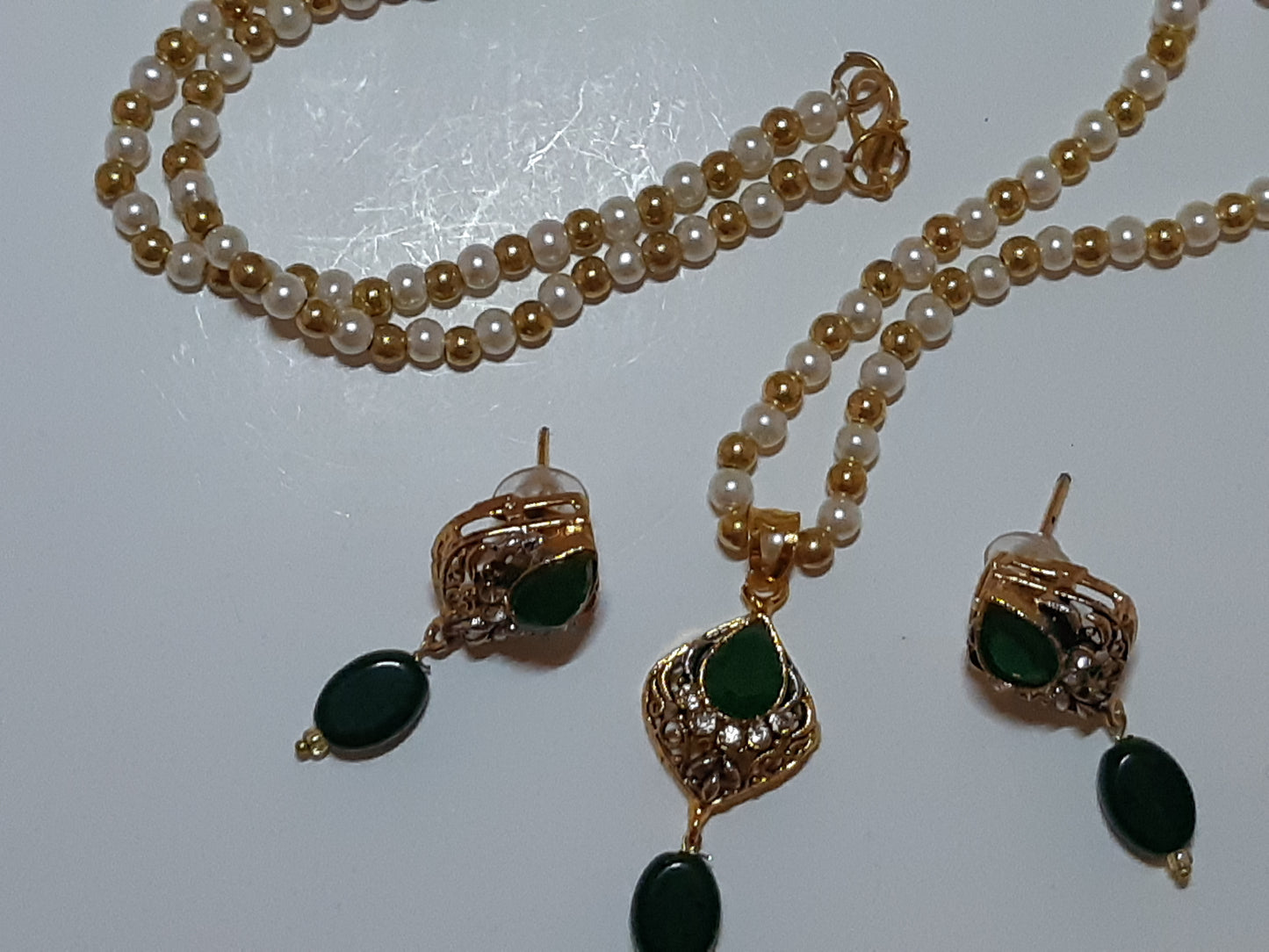 Green Golden Base Pendant Set - NATASHAHS