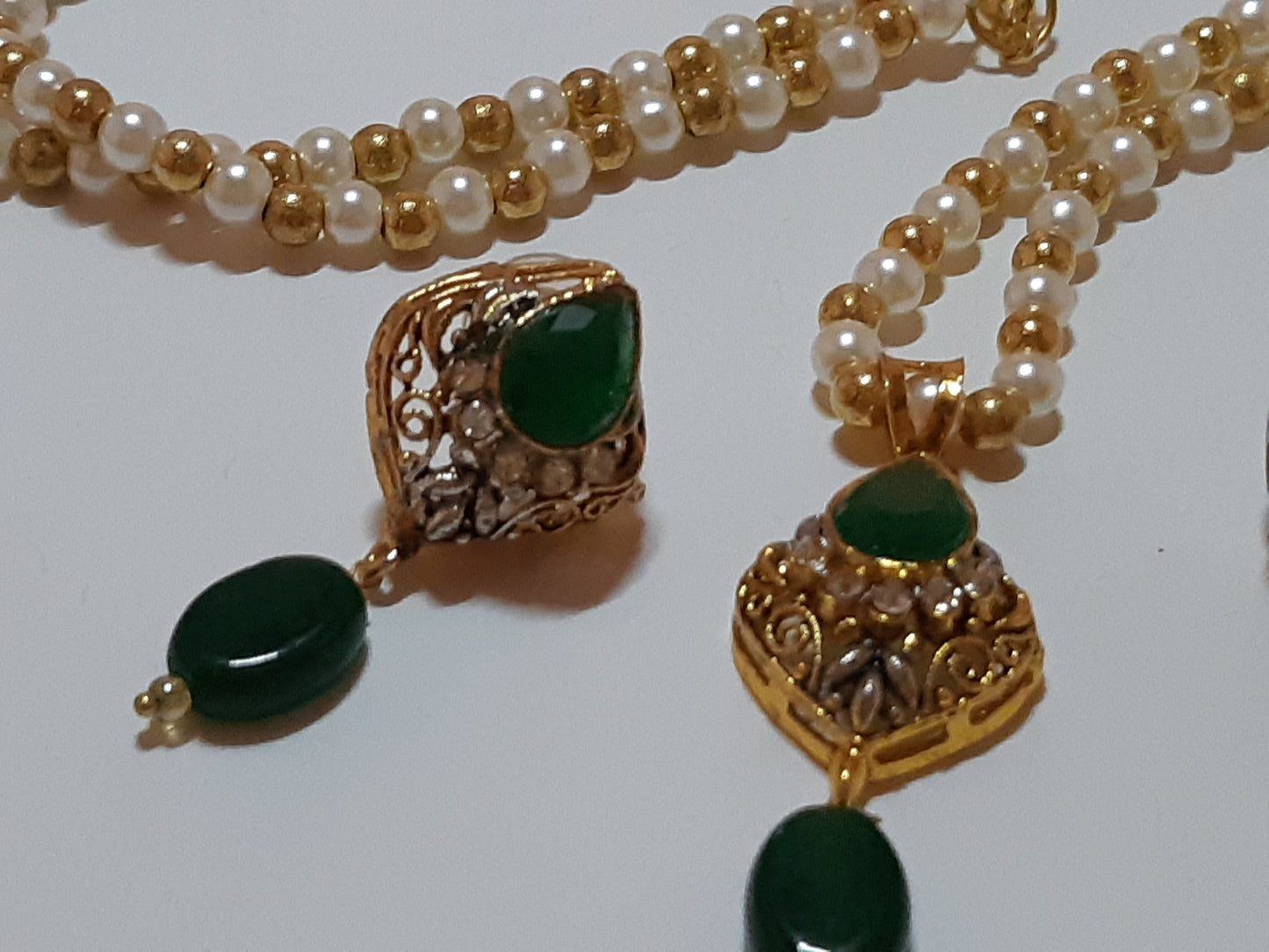 Green Golden Base Pendant Set - NATASHAHS