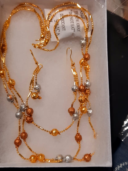 Golden jewelry set with beaded golden beads - NATASHAHS