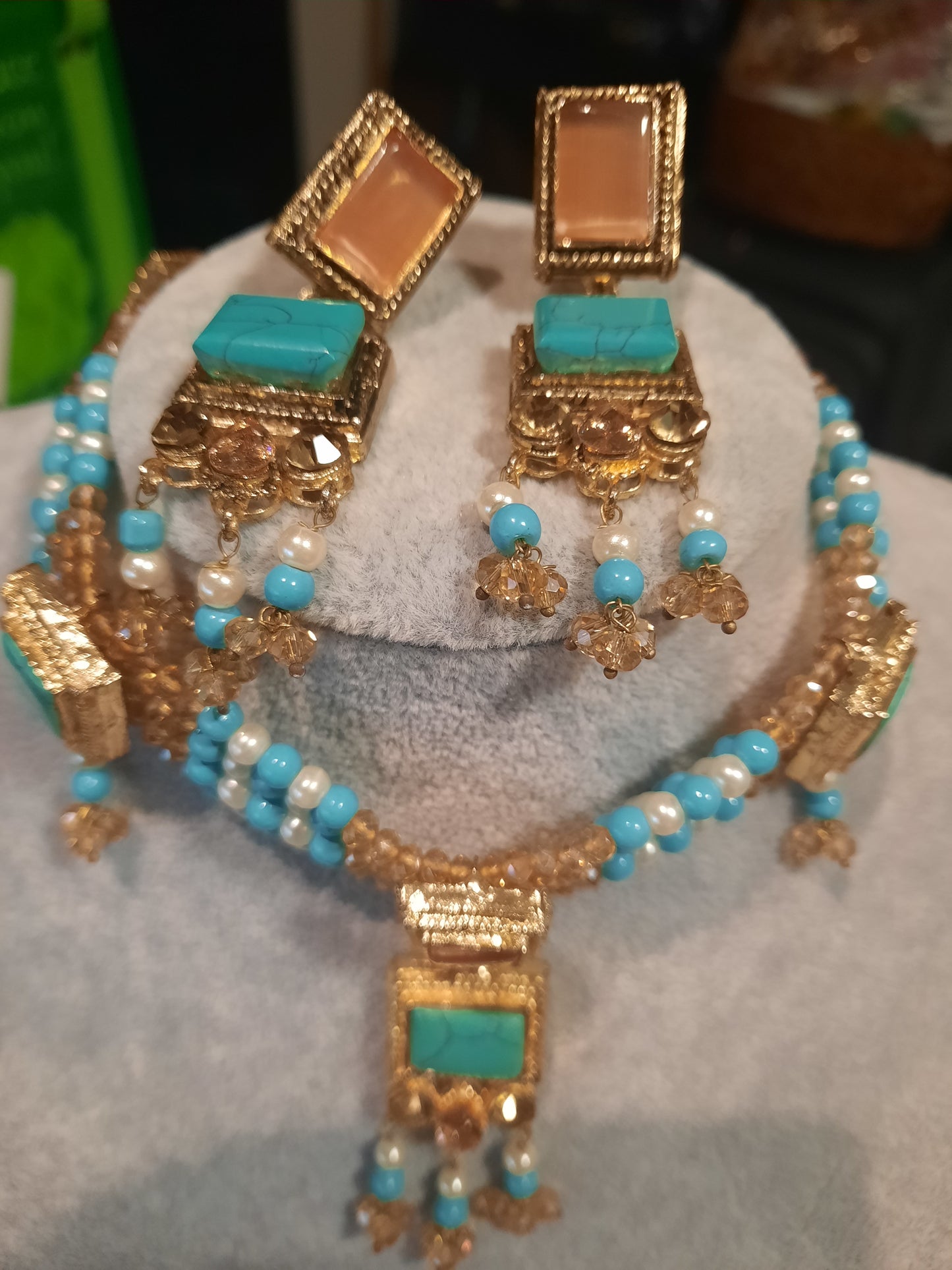 Natashah's Necklace set in Guluband style - NATASHAHS