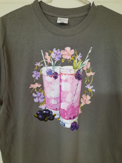 تيشرتات مطبوعة بمقاس متوسط ​​للشباب