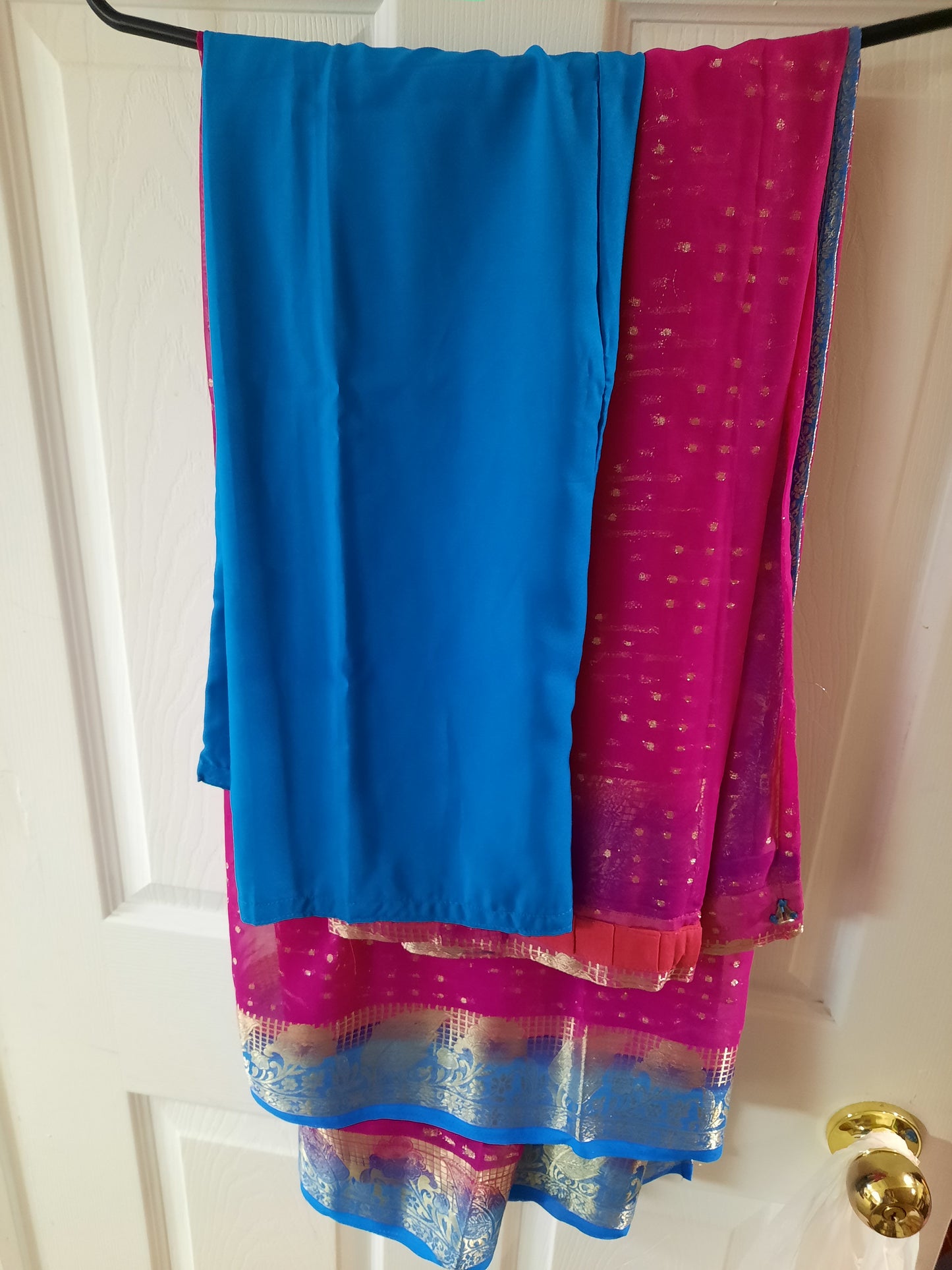 Stitched Banarsi sleeveless indian saree available