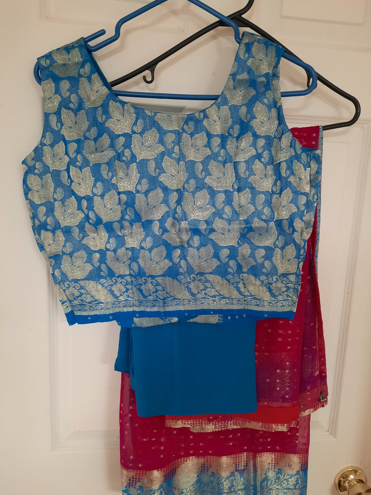Stitched Banarsi sleeveless indian saree available