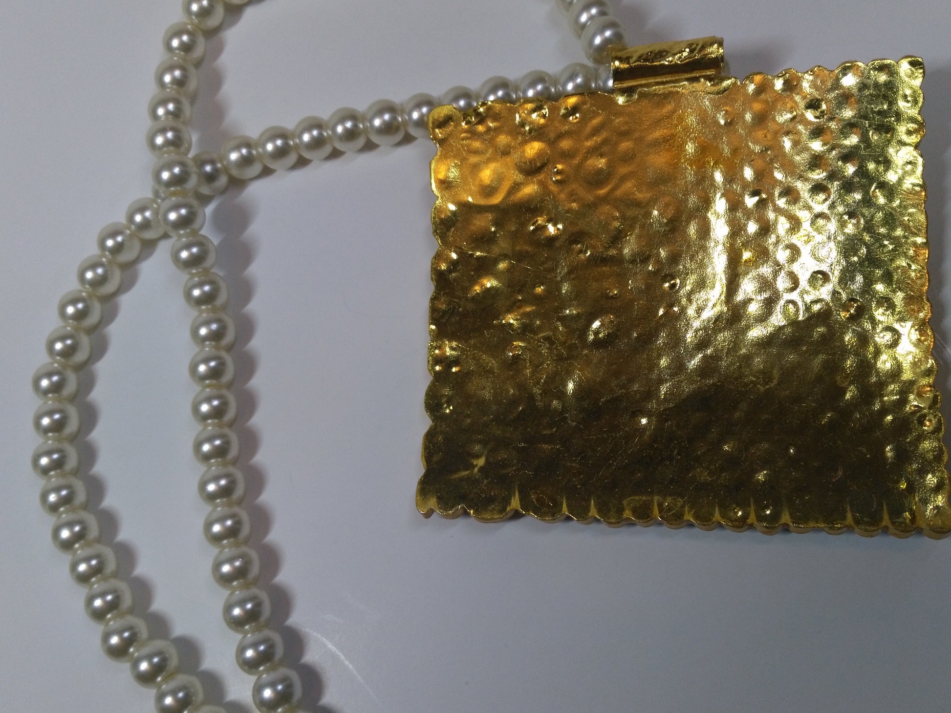 GOLD-PLATED BIG SIZE PENDANT IN MAALA STYLE - NATASHAHS