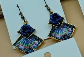 Golden metallic earrings with acrylic art - NATASHAHS